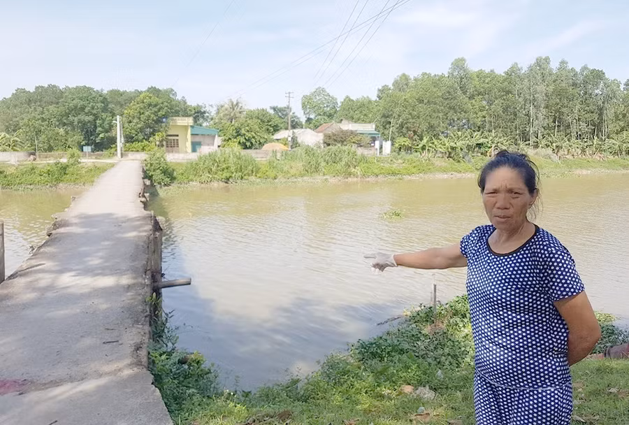 Bà Bùi Thị Định cho biết đã có nhiều vụ TNGT xảy ra khi đi qua cầu.