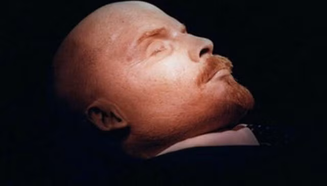Kỹ thuật bảo quản giúp bảo vệ thi hài Lenin hơn 90 năm qua
