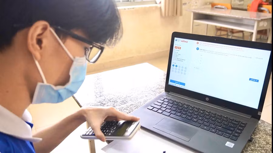 Với học sinh, K12 Online mang lại một cách tiếp cận trực quan với các bài giảng, tương tác tốt trong quá trình học tập và nhận được sự đánh giá công bằng. Với học sinh, K12 Online mang lại một cách tiếp cận trực quan với các bài giảng, tương tác tốt trong quá trình học tập và nhận được sự đánh giá công bằng.