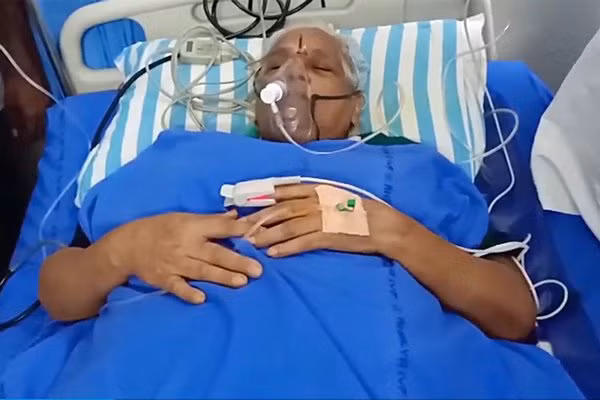 quyet de o tuoi "gan dat xa troi", me om dau hoi han ngay giay phut con chao doi - 3