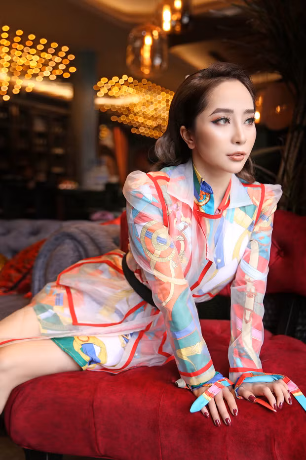 Quỳnh Nga tái xuất với gương mặt khác lạ sau Về nhà đi con ảnh 7 Empty
