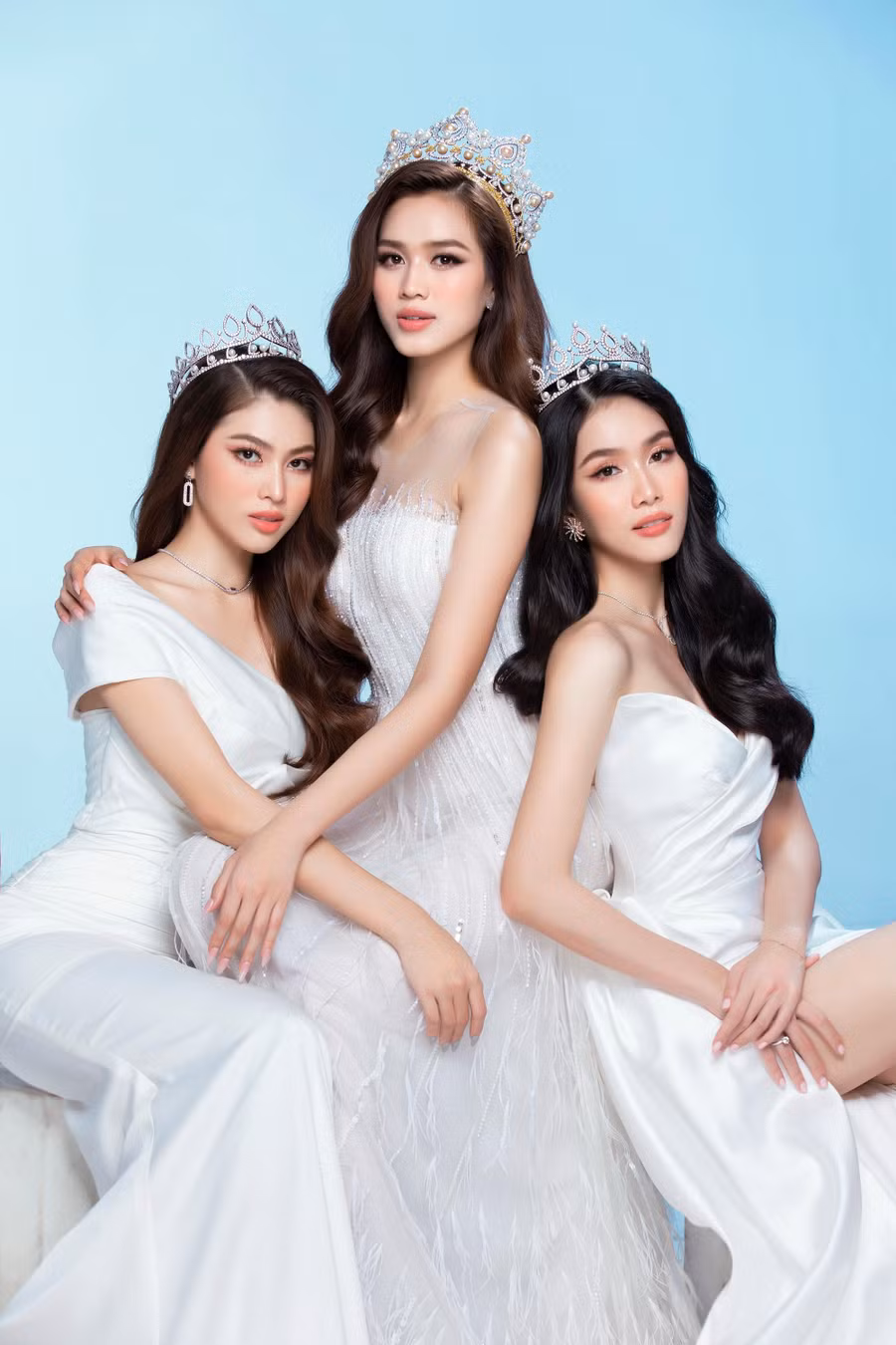Top 3 Hoa hậu Việt Nam năm 2020. Top 3 Hoa hậu Việt Nam năm 2020.
