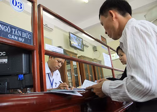 Can bo, cong chuc khong duoc ninh bo, lay long sep hinh anh 1