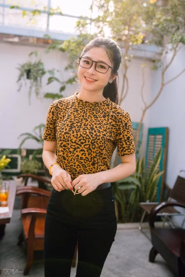“Hotgirl bánh ướt” Nghệ An xinh như hoa nhưng vẫn chưa có chậu ảnh 4 “Hotgirl bánh ướt” Nghệ An xinh như hoa nhưng vẫn chưa có chậu ảnh 4
