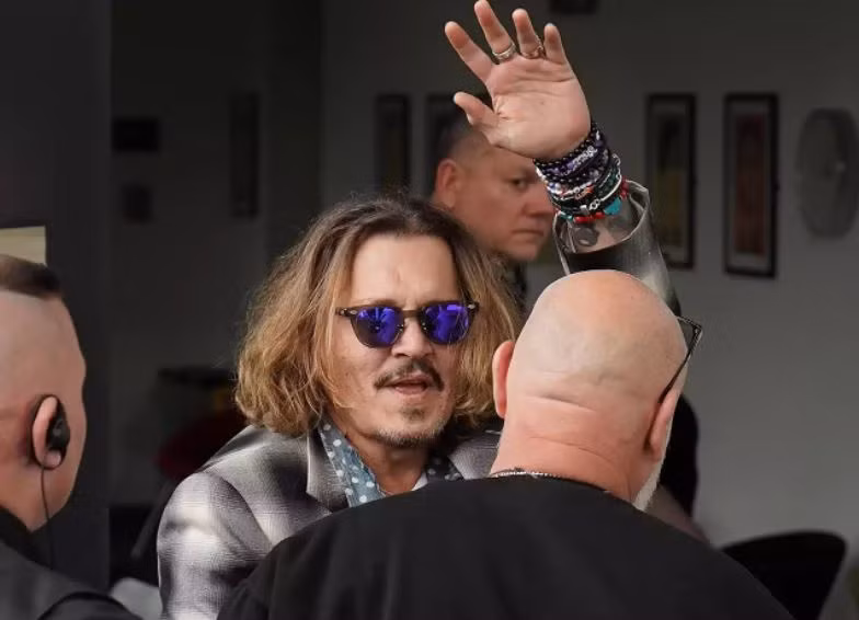 Hình ảnh mới của Johnny Depp sau khi thắng kiện (Ảnh: Mega).