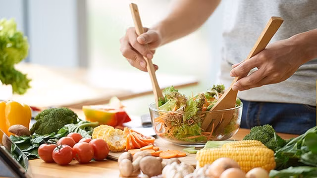 4 bí quyết sống khỏe trong mùa dịch Covid-19 ảnh 1
