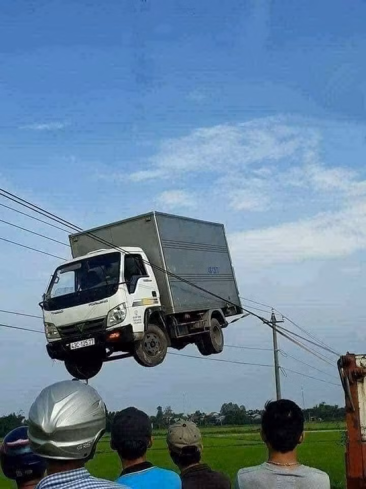 Chiếc xe tải ma thuật.