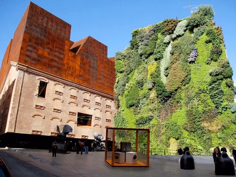 Vườn treo sinh bích Bảo tàng CaixaForum.