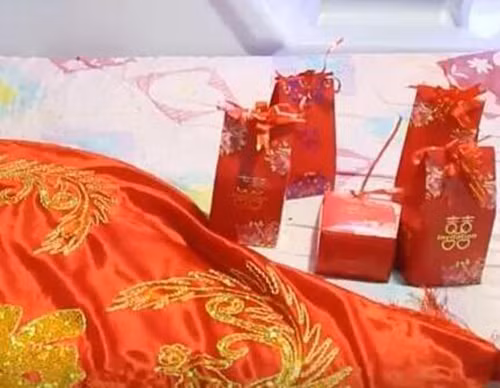 Sính lễ của Zheng Jiajia. Ảnh:&nbsp;Sina