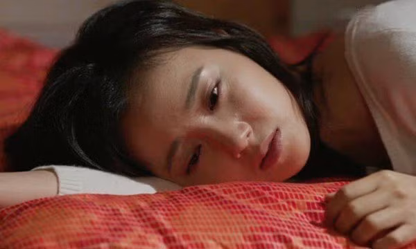 Cho bạn gái thân giữa đường đứt gánh ở nhờ, cuối cùng hôn nhân của chính mình cũng đứt - Ảnh 1.