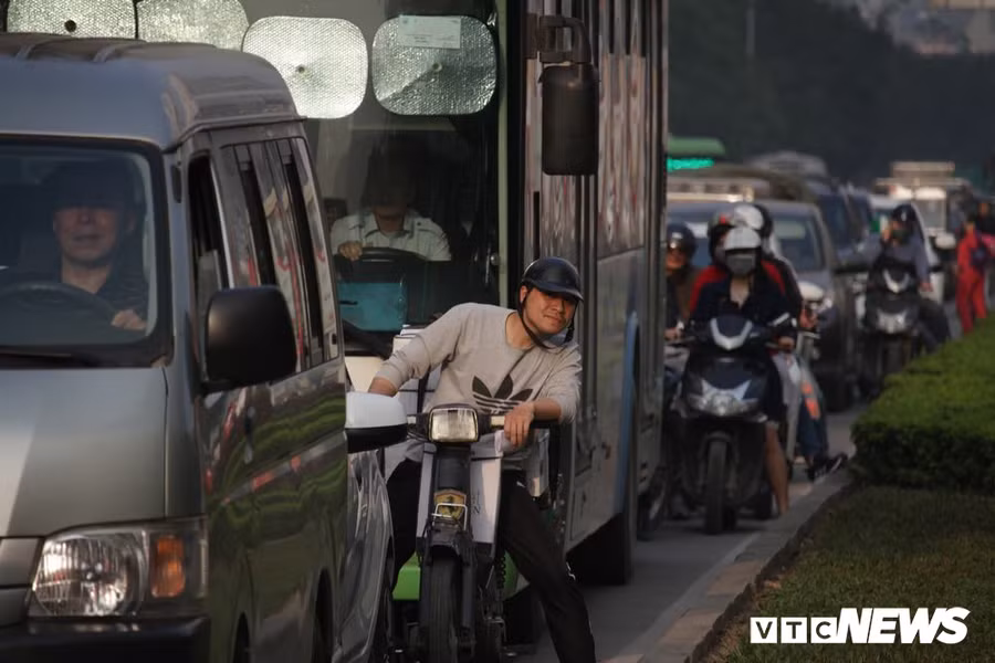 Anh: Can Tet Nguyen dan, Ha Noi un tac kinh hoang hinh anh 9