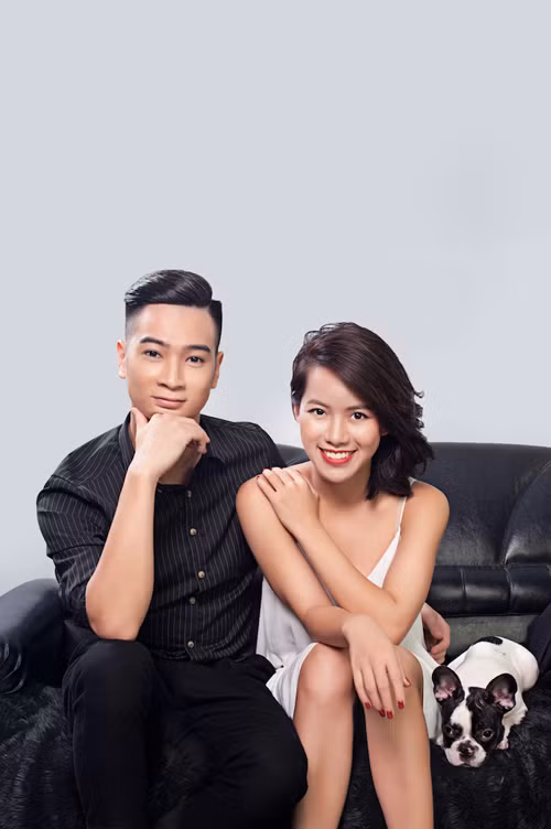 Anh cũng là người tạo nên thành công cho nhiều bản hit của các ca sĩ như: Tùng Dương(Chiếc khăn piêu), Hồ Ngọc Hà (Em đi tìm anh), Sơn Tùng MTP, Noo Phước Thịnh, Hoàng Thùy Linh... dj-slim-v-lan-dau-khoe-ban-gai-lau-nam-10