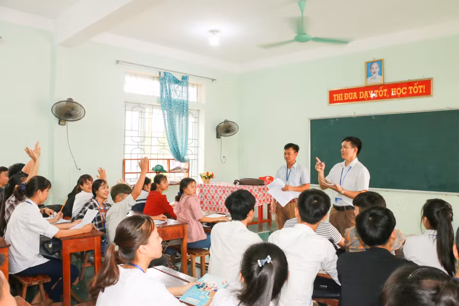 Học sinh Trường THPT Nghi Lộc 4 ôn tập chuẩn bị cho kỳ thi sắp tới