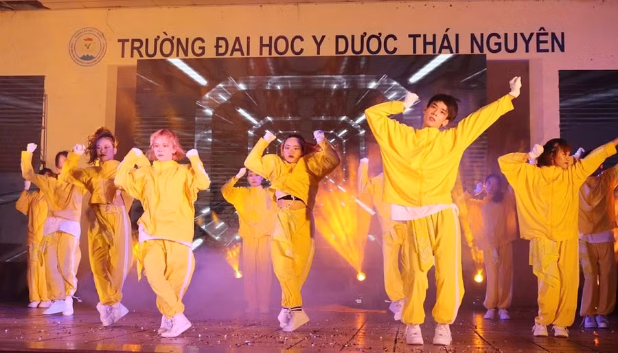 Bùng nổ đêm chung kết toàn quốc RISING SHOWCASE 2022 ảnh 6