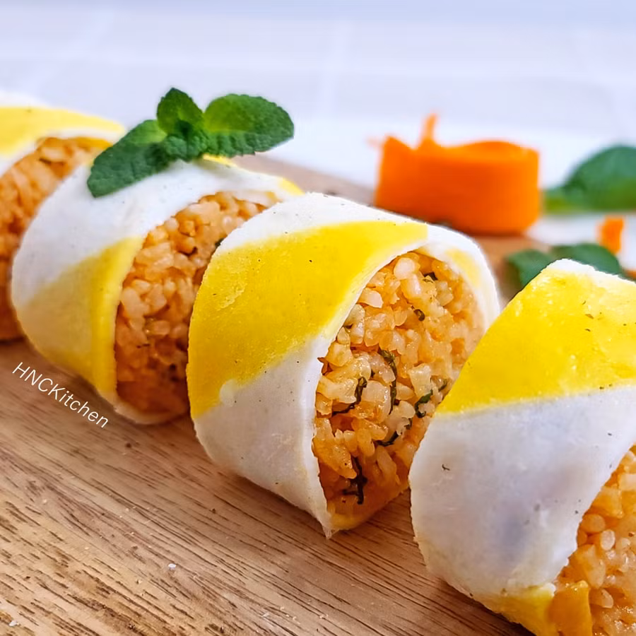 Cách làm cơm chiên trứng cuộn xoắn ốc trong 5 phút sang chảnh như ngoài hàng ảnh 2