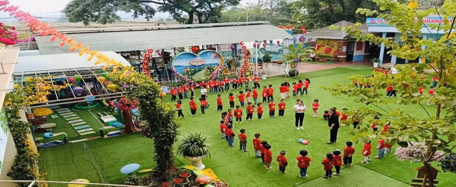 Cơ sở vật chất được đầu tư khang trang, đồng bộ.