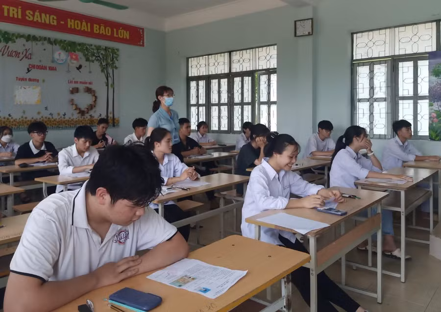 Tỉnh Lai Châu có 16 điểm 10 trong Kỳ thi tốt nghiệp THPT năm 2022. Tỉnh Lai Châu có 16 điểm 10 trong Kỳ thi tốt nghiệp THPT năm 2022.