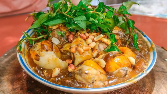 Ngoài luộc, trứng lộn còn có đến 3 phiên bản ăn vặt cực ngon và lạ miệng - Ảnh 2.