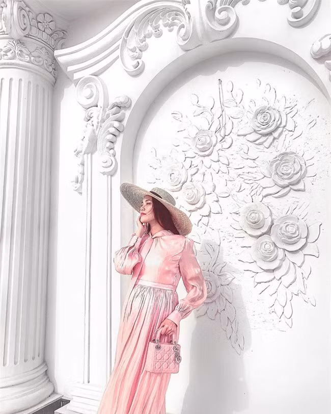 Nhận không ra bà bầu Lan Khuê trong hình ảnh đẹp như "nàng thơ" dù đã gần đến ngày sinh nở - Ảnh 2.