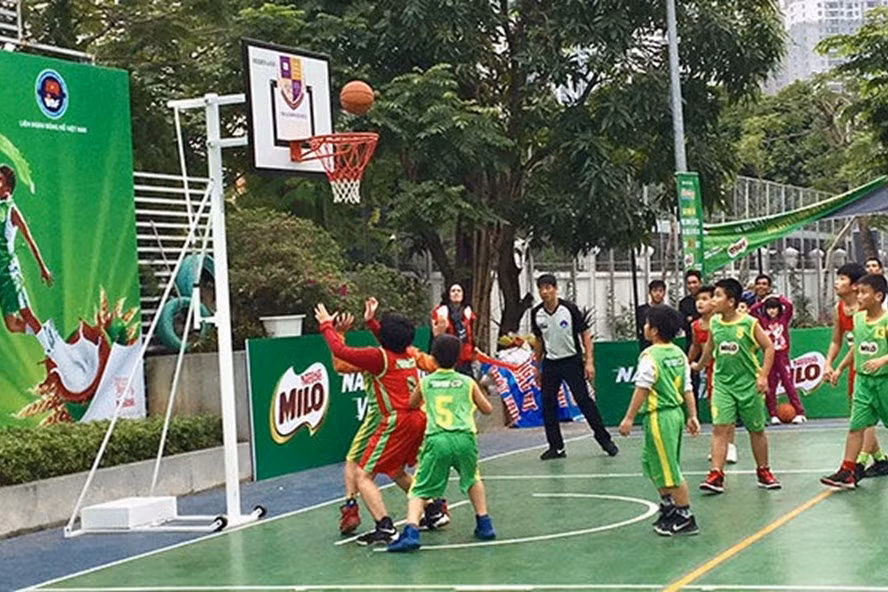 Giải Bóng rổ Học sinh tiểu học Hà Nội là sân chơi thường niên góp phần nâng cao thể chất trong học đường. Giải Bóng rổ Học sinh tiểu học Hà Nội là sân chơi thường niên góp phần nâng cao thể chất trong học đường.