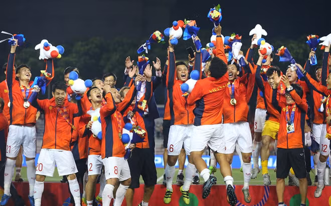 ĐT U22 Việt Nam ăn mừng chức vô địch bóng đá SEA Games 30.