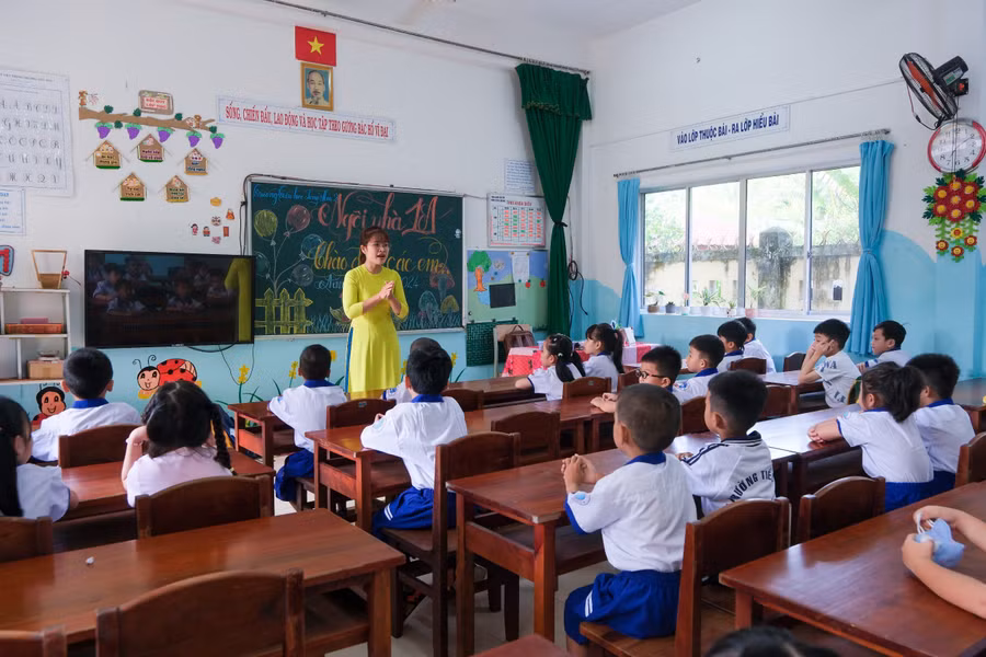 Học sinh Trường Tiểu học Long Hòa 2 (quận Bình Thủy, TP Cần Thơ) Học sinh Trường Tiểu học Long Hòa 2 (quận Bình Thủy, TP Cần Thơ)