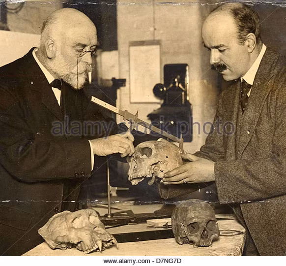 Chấn động: Cha đẻ của Sherlock Holmes cũng là “kẻ lừa bịp“ ảnh 7