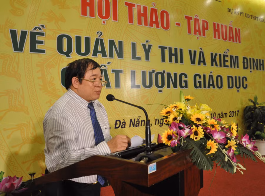 GS.TS Bùi Văn Ga – Thứ trưởng Bộ GD&ĐT phát biểu chỉ đạo Hội thảo. GS.TS Bùi Văn Ga – Thứ trưởng Bộ GD&ĐT phát biểu chỉ đạo Hội thảo.