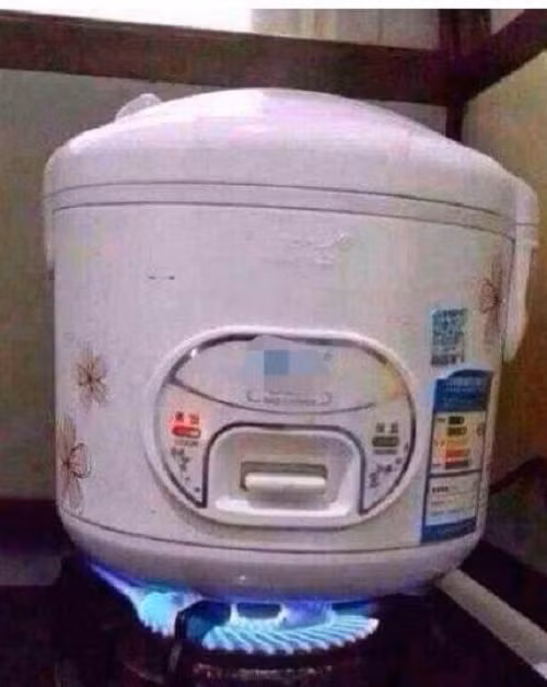 Khéo tay hay làm.