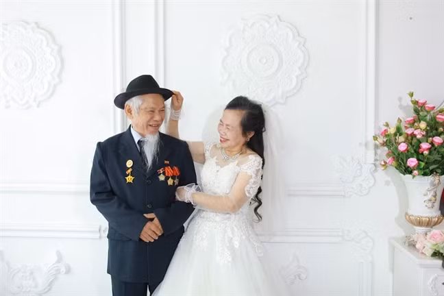 Dam cuoi cua ong ba toi