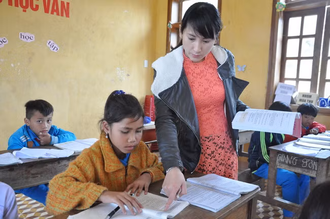 Phát triển và nâng cao năng lực dạy học, giảng dạy cho giáo viên phổ thông đang là bài toán đặt ra cho các nhà quản lý, các trường sư phạm.