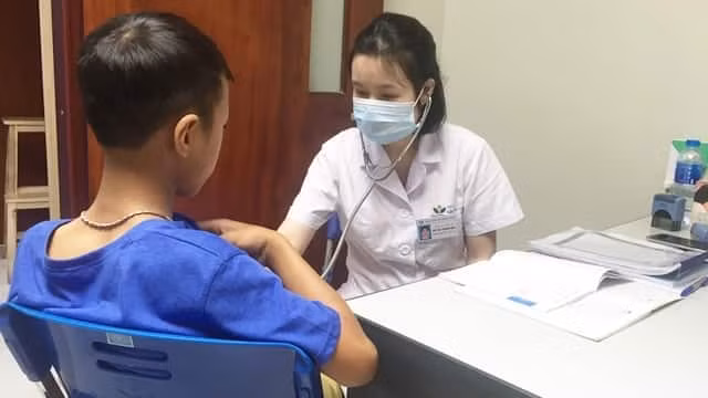 an du thuc pham dat tien nhung con van "nam lun", me ta hoa khi bs noi nguyen nhan - 1