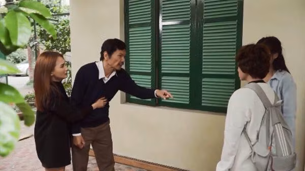nga ngua voi bi mat dang sau can nha "khung" giua long hn cua ong son “ve nha di con” - 2