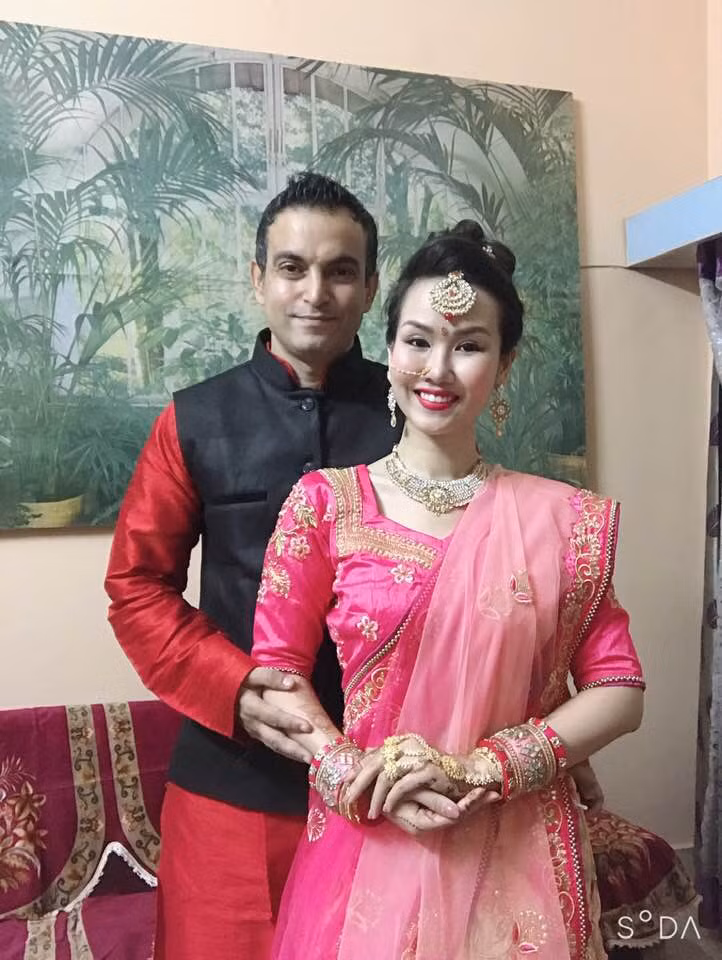 Võ Hạ Trâm được mẹ chồng người Ấn Độ cưng chiều hết mực, cô dâu số hưởng bật nhất showbiz Việt là đây!