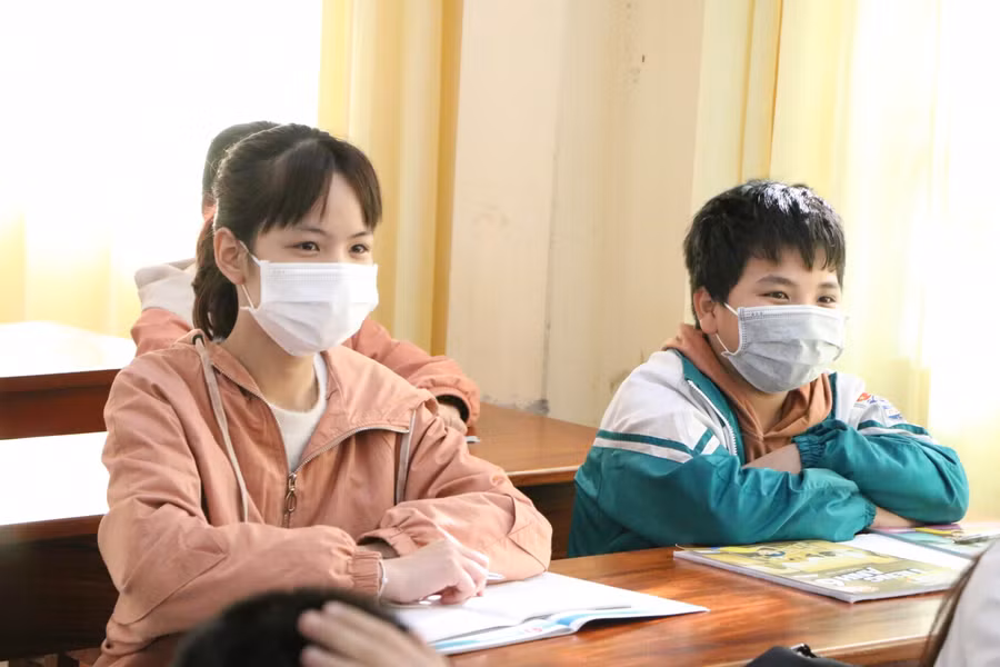 Học sinh đã hoàn thành việc kiểm tra học kỳ 1 theo hình thức trực tiếp trên lớp.