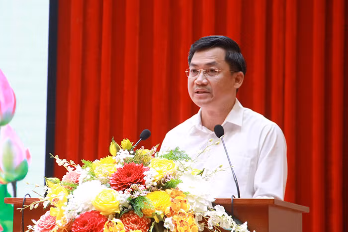 Phó Chủ tịch UBND TP Hà Minh Hải phát biểu tại lễ ra quân.
