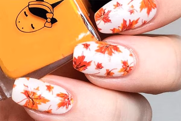 20 mẫu nail cực xinh lại đơn giản cho nàng diện mùa hè ảnh 13 Empty