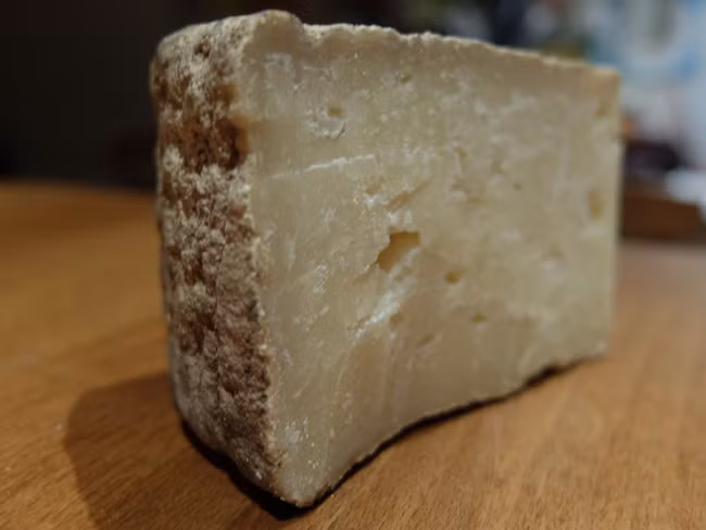 Những loại phô mai đắt một cách khó hiểu: có loại lên tới gần 10 triệu cho nửa kg - Ảnh 1.