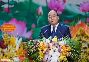 Thủ tướng Nguyễn Xuân Phúc phát biểu tại buổi lễ. - Ảnh: VGP/Quang Hiếu Thủ tướng Nguyễn Xuân Phúc phát biểu tại buổi lễ. - Ảnh: VGP/Quang Hiếu