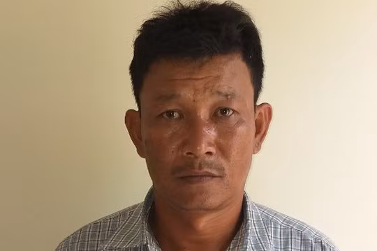 Cạy cửa nhà lãnh đạo xã trộm 50 triệu đồng mang về nhà giấu - Ảnh 1.