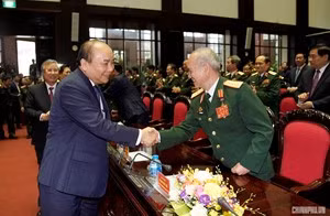 Thủ tướng cùng các đại biểu dự buổi lễ. - Ảnh: VGP/Quang Hiếu Thủ tướng cùng các đại biểu dự buổi lễ. - Ảnh: VGP/Quang Hiếu