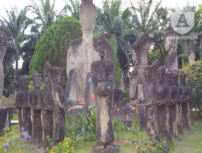 Kỳ bí khu "rừng Phật" với hàng trăm bức tượng bên dòng Mekong ảnh 8
