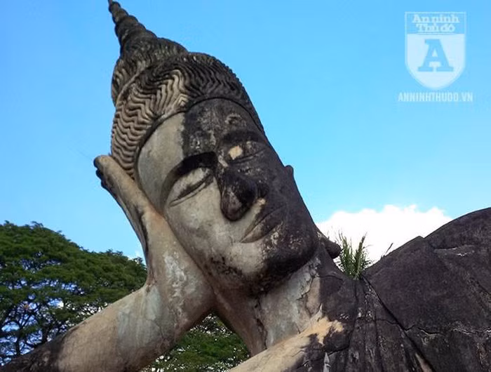 Kỳ bí khu "rừng Phật" với hàng trăm bức tượng bên dòng Mekong ảnh 6