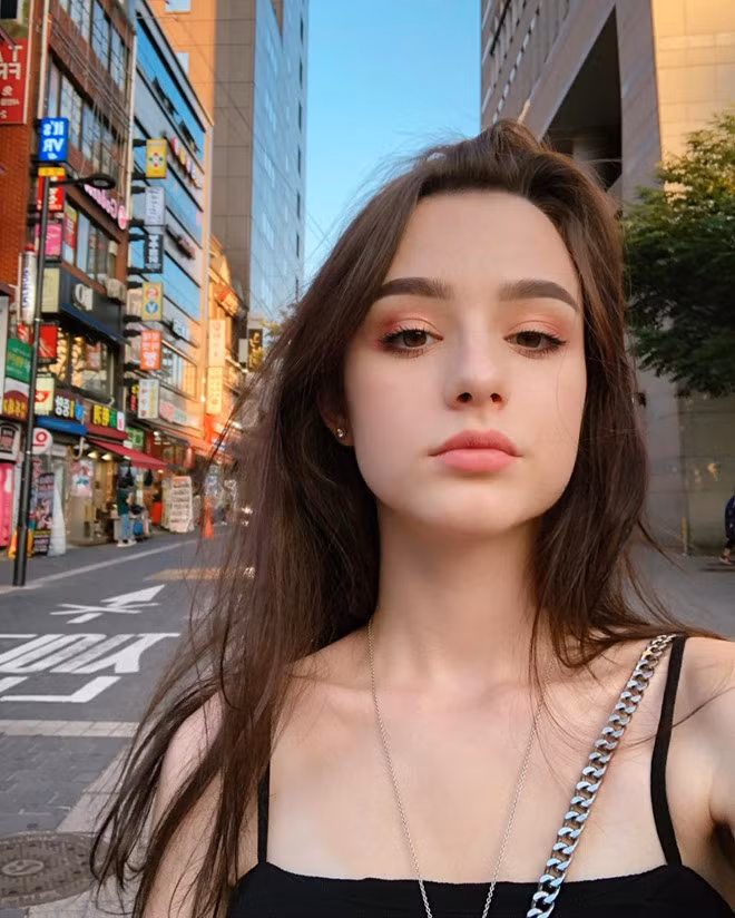 Hot girl Nga co hon mot trieu fan tren mang vi xinh nhu bup be hinh anh 10