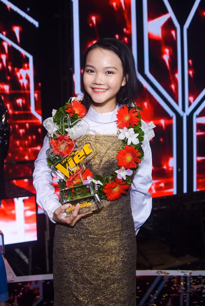 “Cô bé triệu view” Hà Quỳnh Như đăng quang Giọng hát Việt nhí - Ảnh 1.