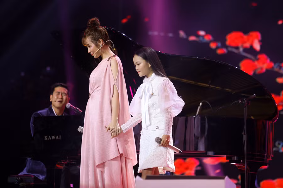 “Cô bé triệu view” Hà Quỳnh Như đăng quang Giọng hát Việt nhí - Ảnh 7.