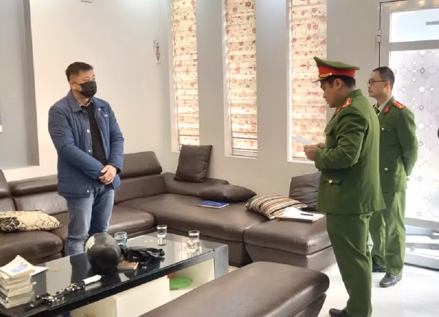 Cao Bằng bắt phó giám đốc văn phòng đăng ký đất đai.