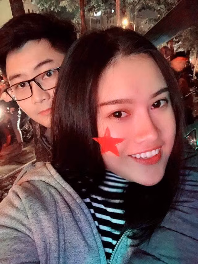 Từ hai người xa lạ, cặp đôi 9X nên duyên vợ chồng nhờ mê... comment dạo ảnh 4 Từ hai người xa lạ, cặp đôi 9X nên duyên vợ chồng nhờ mê... comment dạo ảnh 4