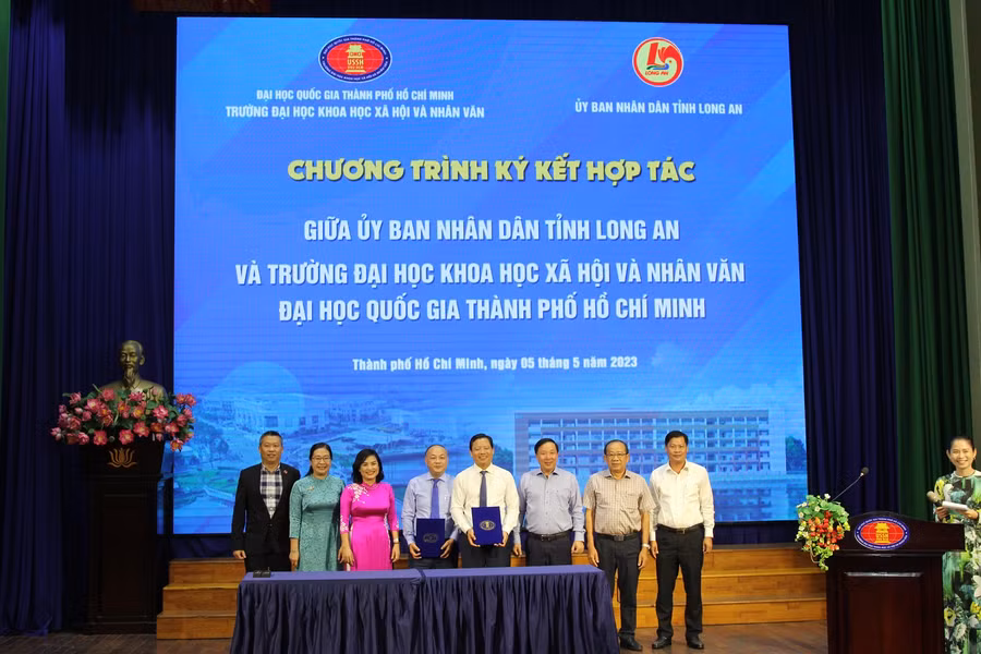 Hai bên vui mừng với thỏa thuận hợp tác được ký kết. Hai bên vui mừng với thỏa thuận hợp tác được ký kết.