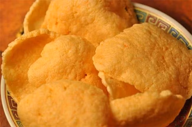 Mẹo làm bánh phồng tôm tại nhà tuyệt ngon mà đơn giản chẳng ai ngờ-1
